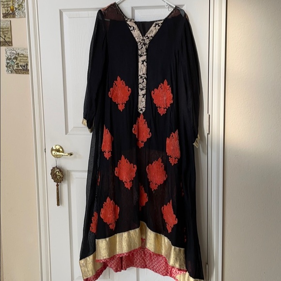 Pakistani and Indian desi outfit - Picture 1 of 12